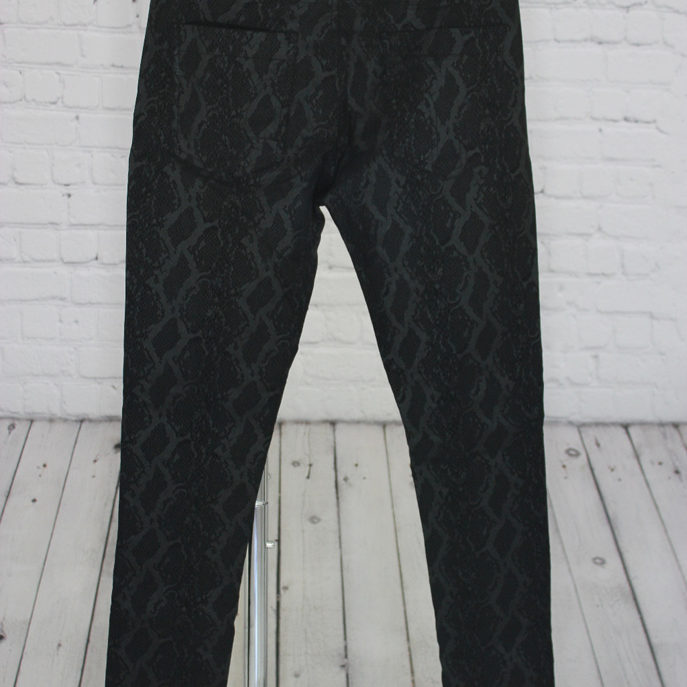 Skinny Pants innovative design - Picture 2 of 3
